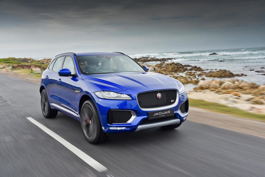 Jaguar F-Pace S 35t AWD 2016 года  (ZA) (фото 7 из 27)